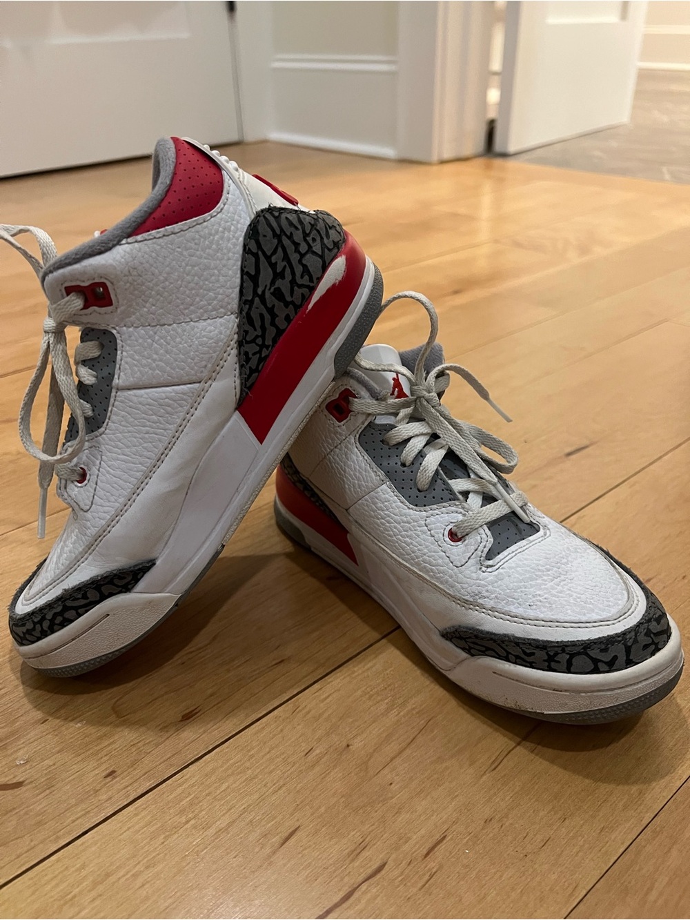 Nike Red and White Kids Sneaker Interior Label